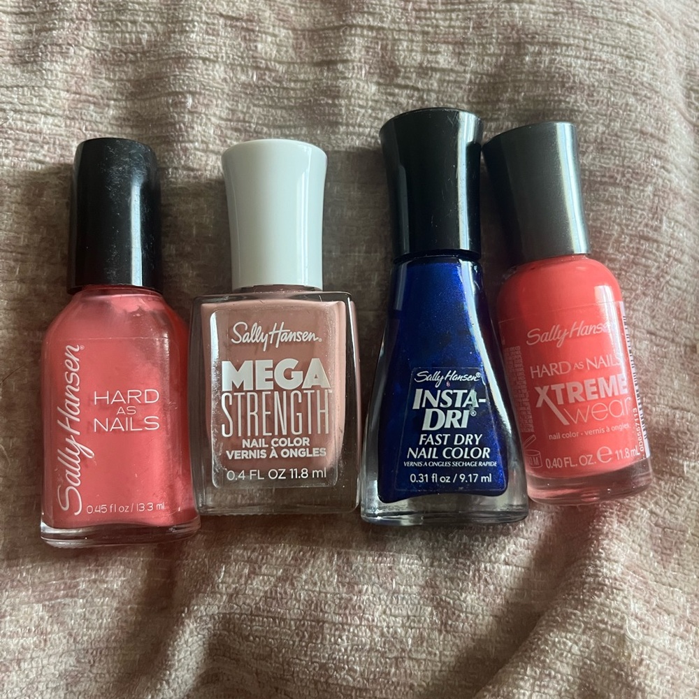 *5/$30* Sally Hansen Nail Polish Set